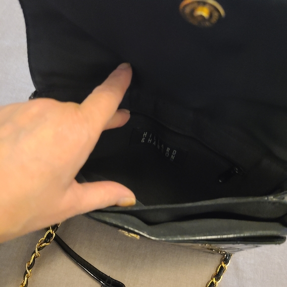 Hillard & Hanson Black Quited Evening Bag - Picture 4 of 4
